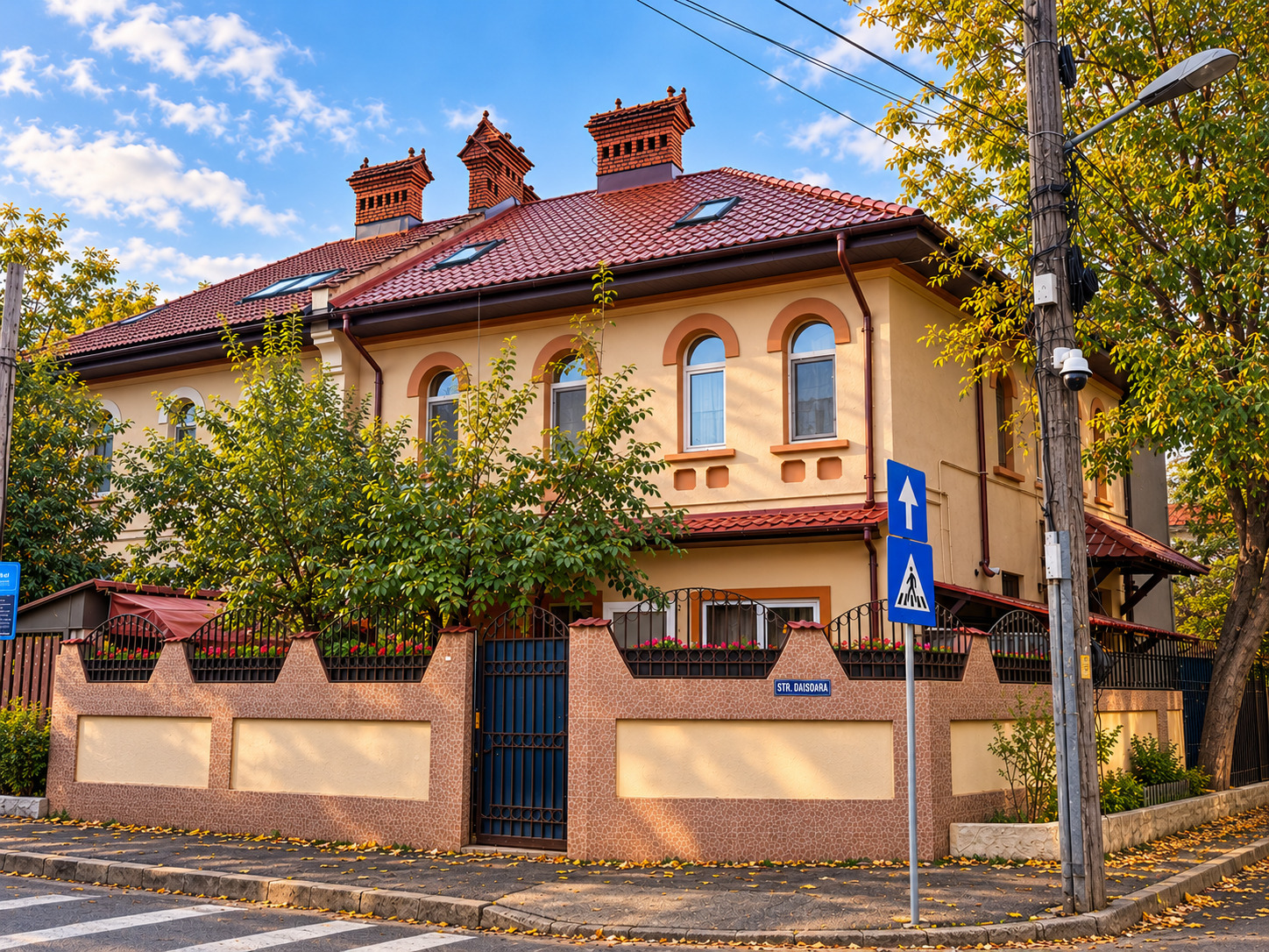fata casa.jpg